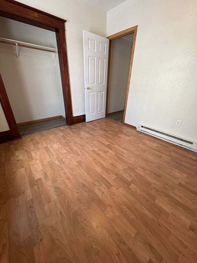 Building Photo - THR -03- Galesville