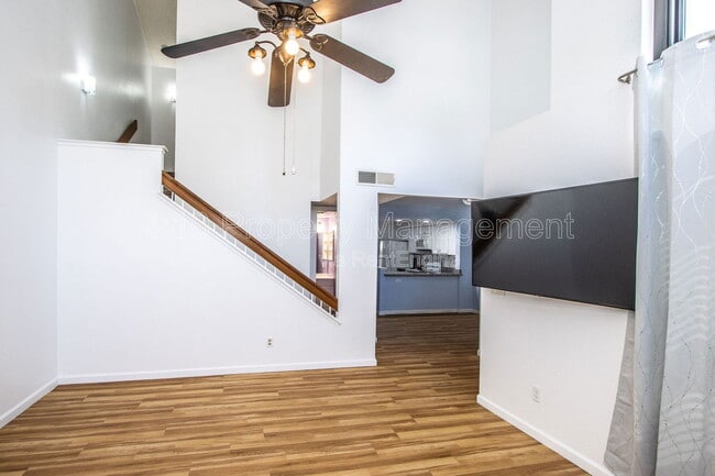 Building Photo - 1718 S Longmore