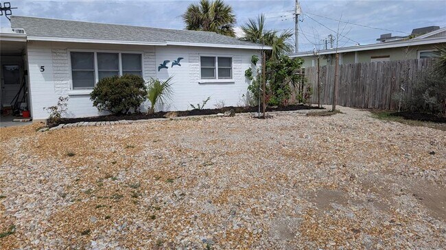 Building Photo - 5 Seaside Dr