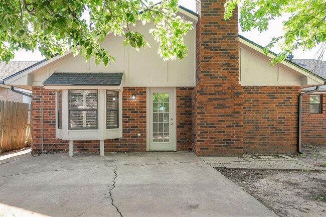 Building Photo - 8720 Raven Ave