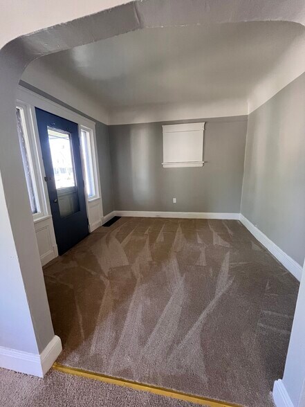 Building Photo - 4502 McGregor Ave