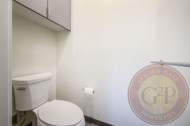 Building Photo - SF Shipyard - 3 BR, 2.5 BA Townhouse 1,634 Sq. Ft. - 3D Virtual Tour, 2-Car Garage