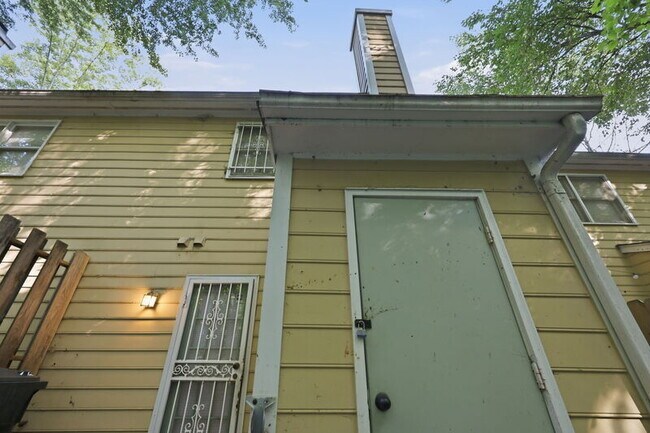 Building Photo - 839 Dalewood Dr