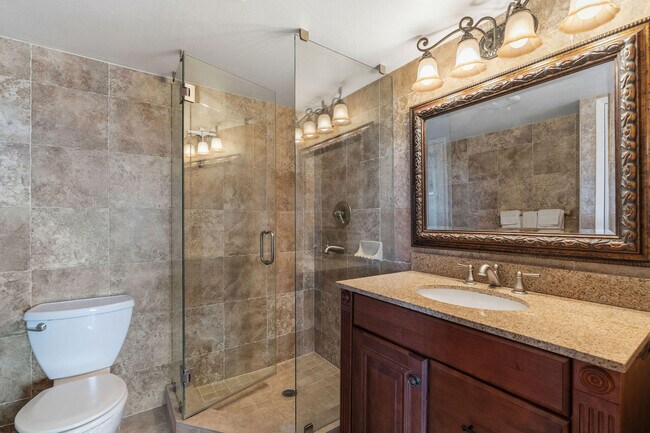 Building Photo - 1160 Hillsboro Mile