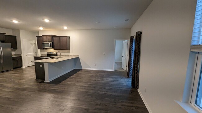 Building Photo - 280 Forestbrook Cove Cir