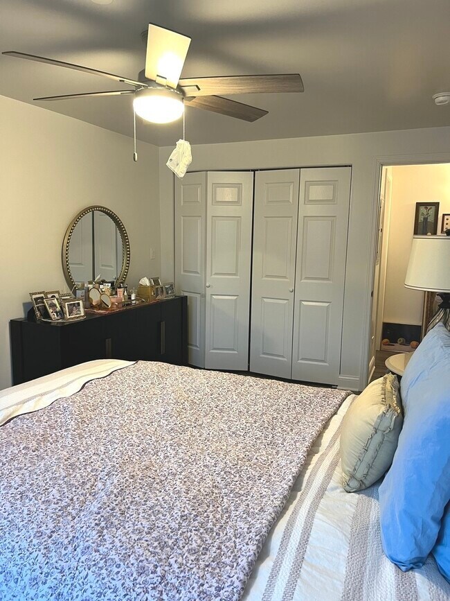 Building Photo - 8812 Briar Ct