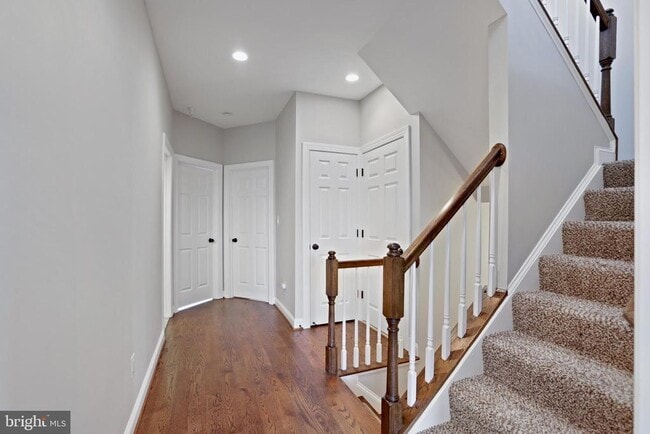 Building Photo - 42997 Mill Race Terrace