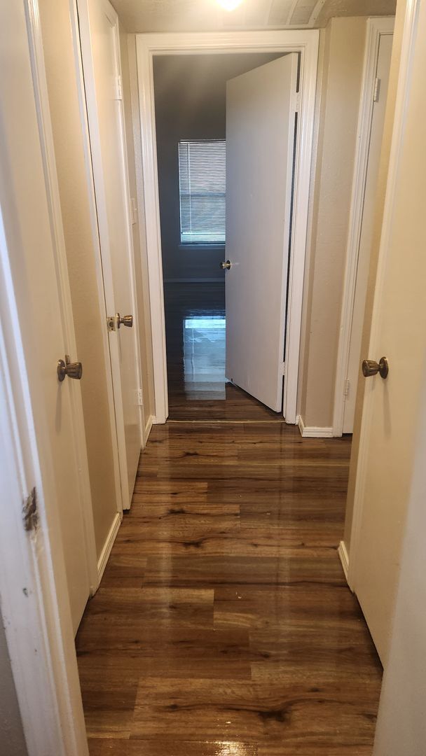 Building Photo - Pet negotiable with home owner approval!