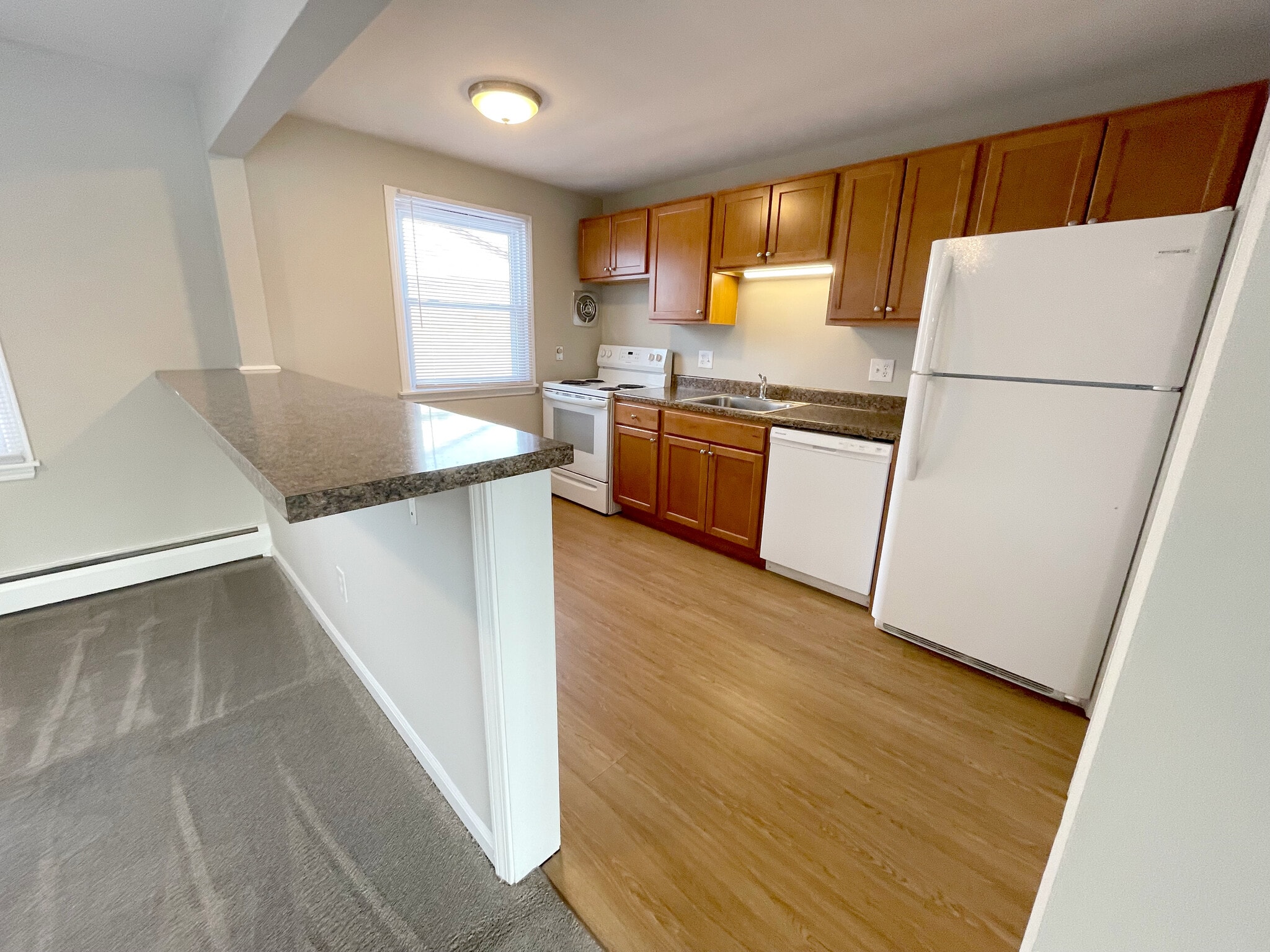 Kitchen - 14 Pierce Ave