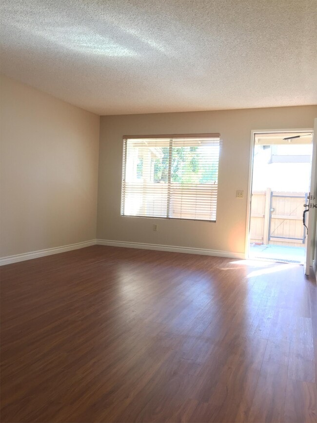 Building Photo - 1631 Avenida Selva