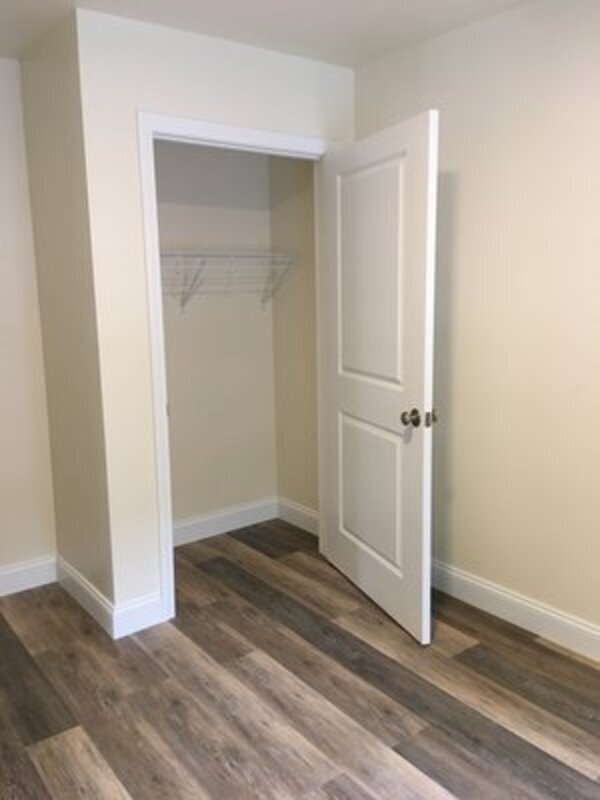 Building Photo - 323-325 College Street, Unit 11