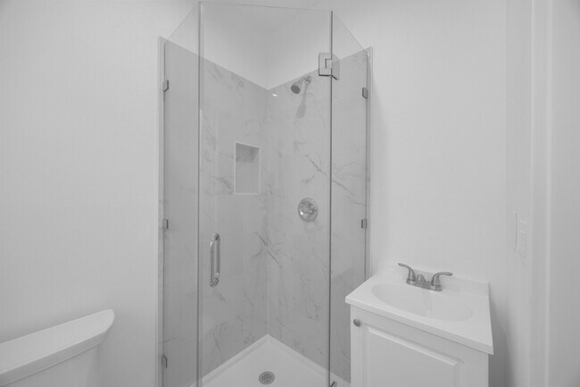 Building Photo - 308 N Catalina Ave