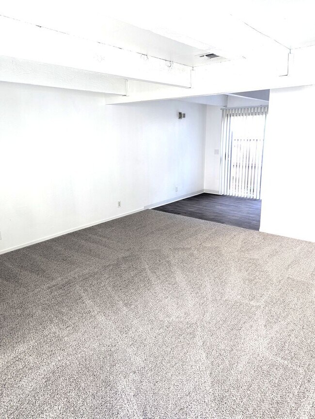 Building Photo - Q Street