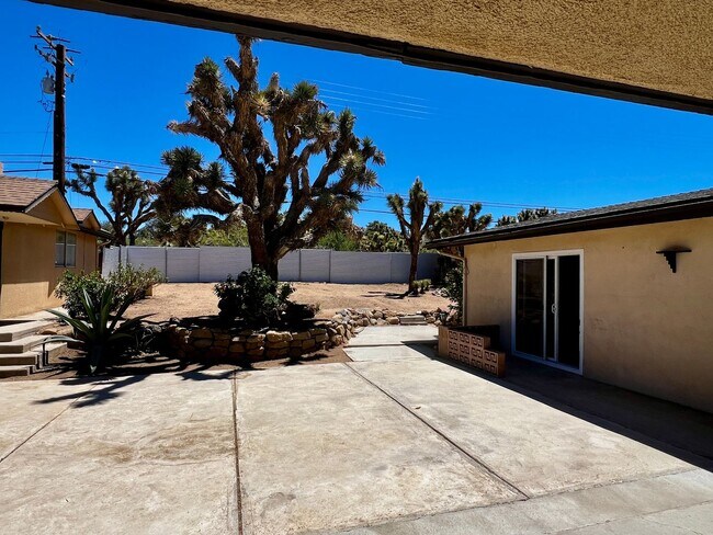 Building Photo - 56769 Joshua Dr