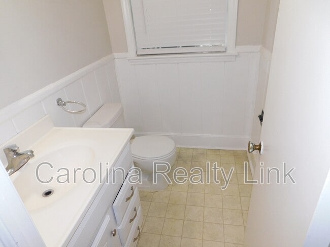 Building Photo - 6300 Candlewood Dr