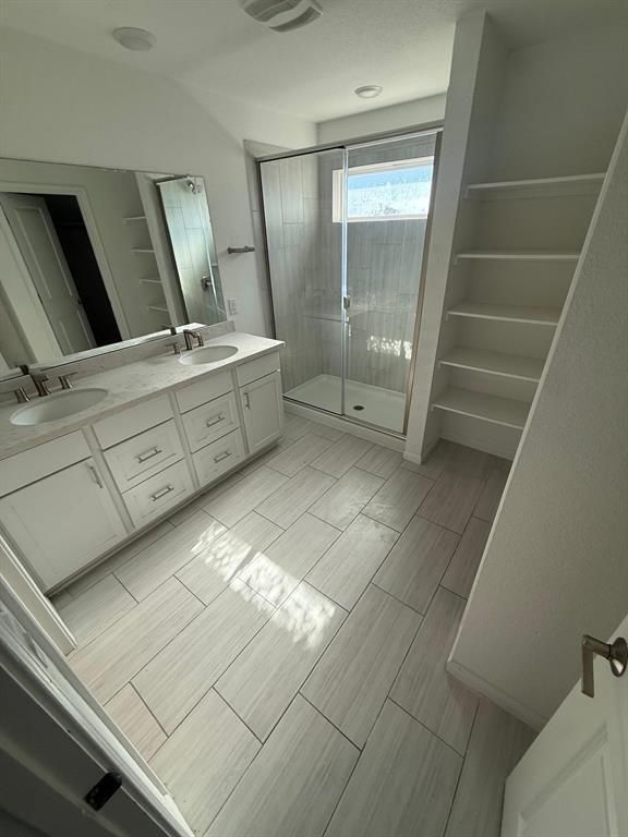 Building Photo - 1611 Iberville Dr