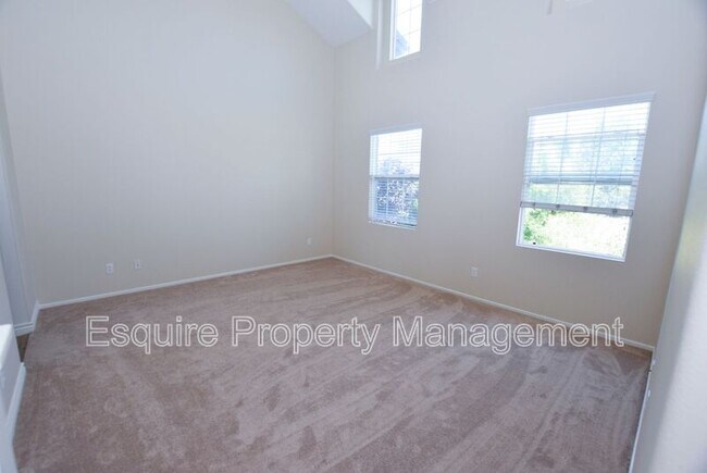 Building Photo - 363 Feather River Pl