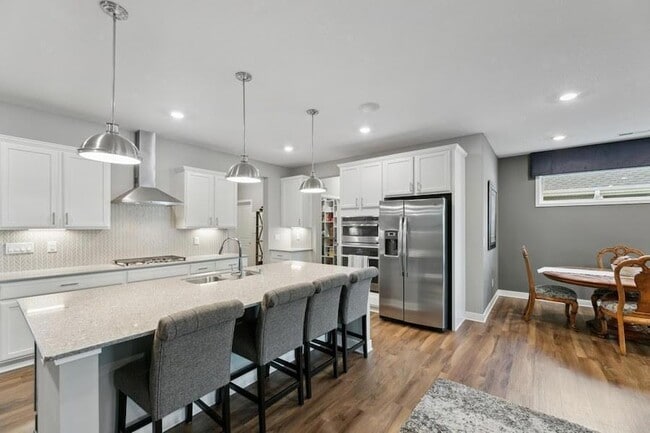 Building Photo - 9337 Bridle Way