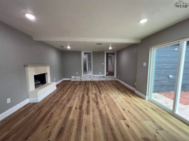 Building Photo - 2304 Talunar Ln
