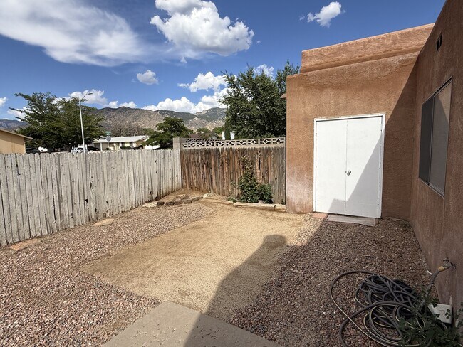 Building Photo - 13515 Mccall Ct NE