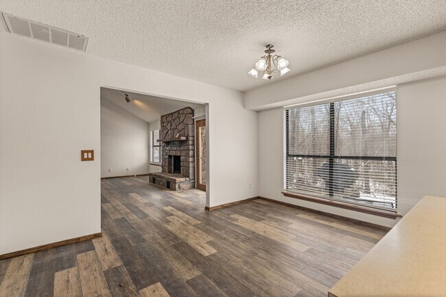 Building Photo - 630 S 276th E Ave