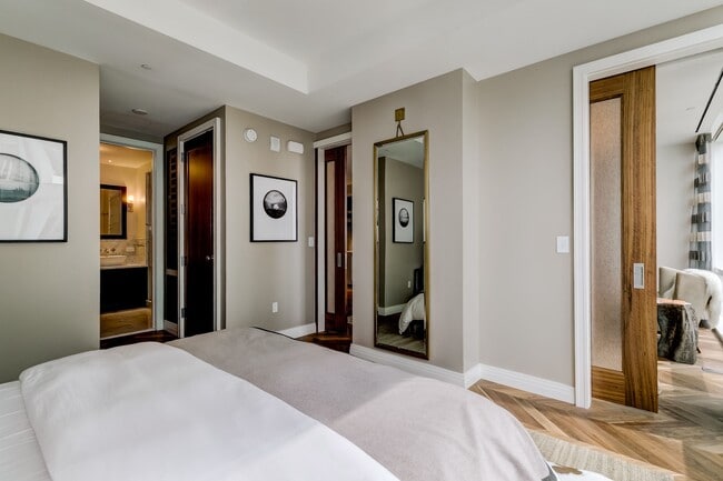 Building Photo - 300 International Drive