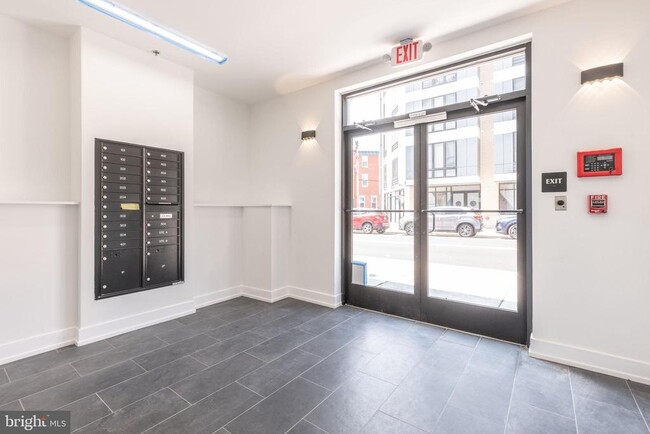 Building Photo - 1519 Ridge Ave