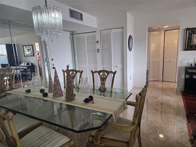 Building Photo - 210 174th St