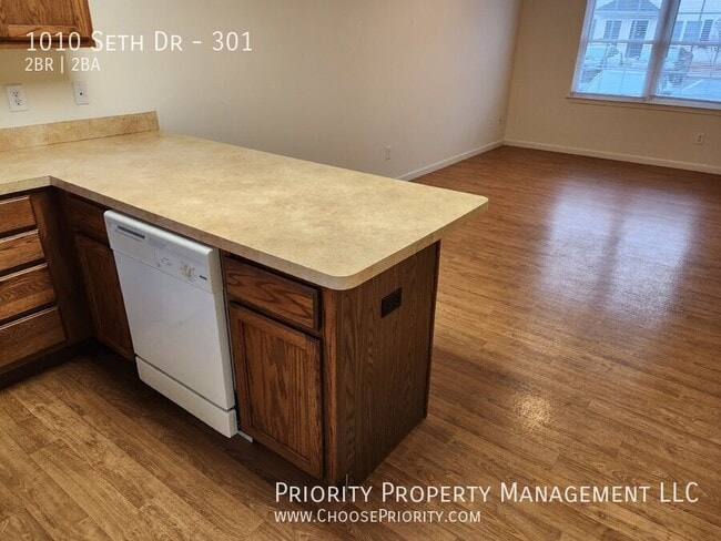 Building Photo - 1010 Seth Dr