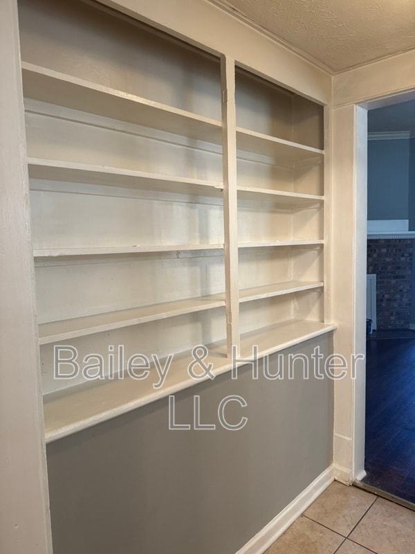 Building Photo - 486 E Ontario Ave SW