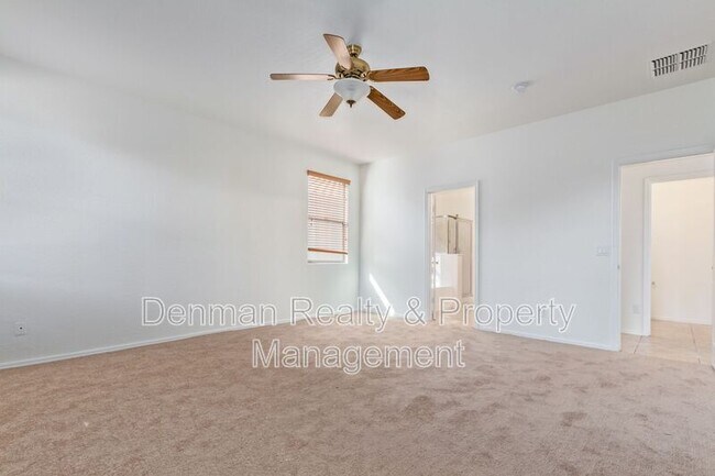 Building Photo - 3209 W St Catherine Ave