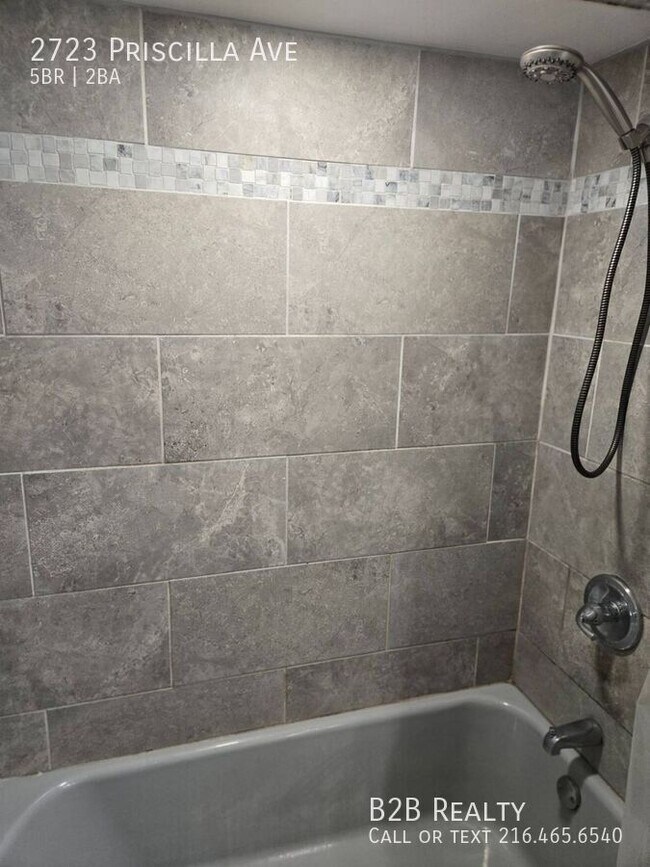 Building Photo - 2723 Priscilla Ave