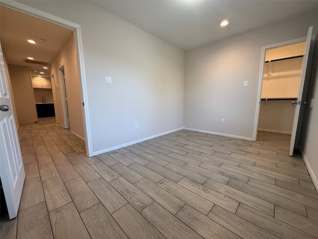 Building Photo - 5530 Hillman St