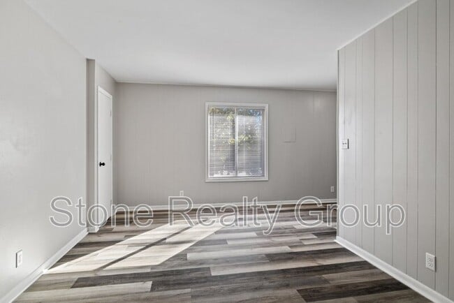 Building Photo - 1800 N 6th 1/2 St