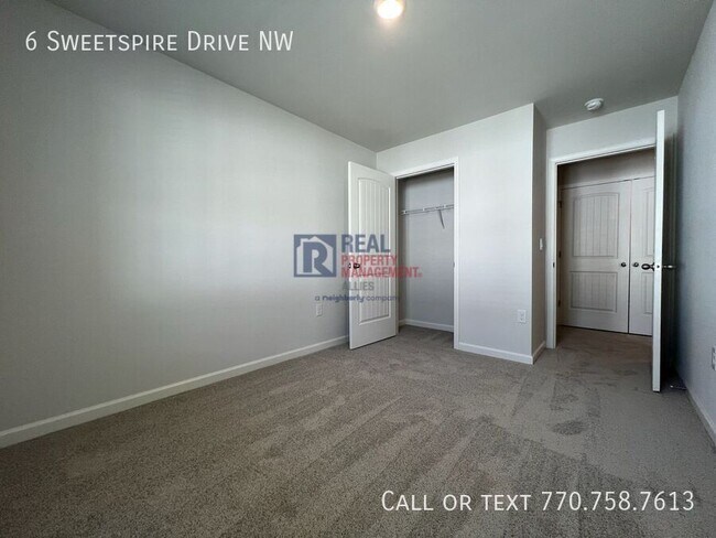 Building Photo - 6 Sweetspire Dr
