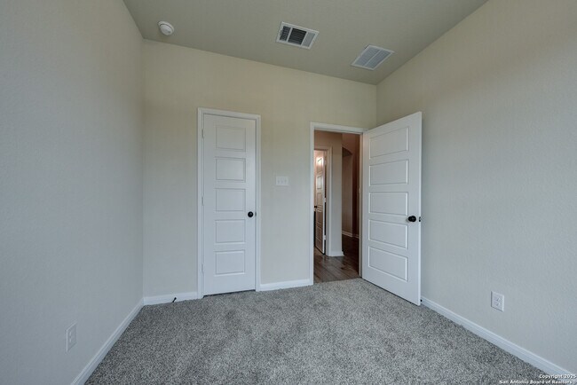 Building Photo - 9007 Shady Mountain