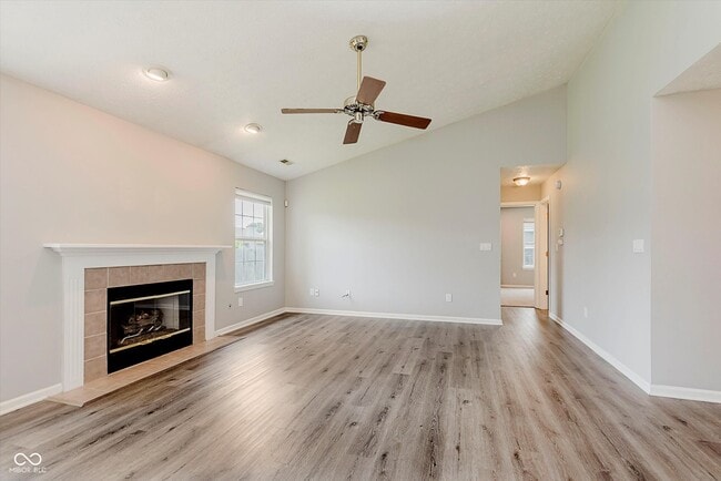 Building Photo - 9645 Claymore Dr