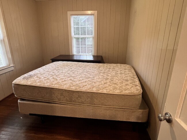 Building Photo - Spacious & Stylish 3-Bedroom Near Wake For...