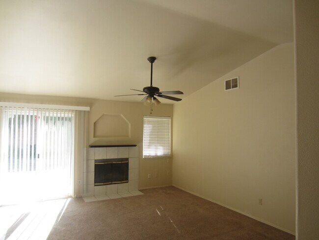Building Photo - 8915 Mendocino Dr