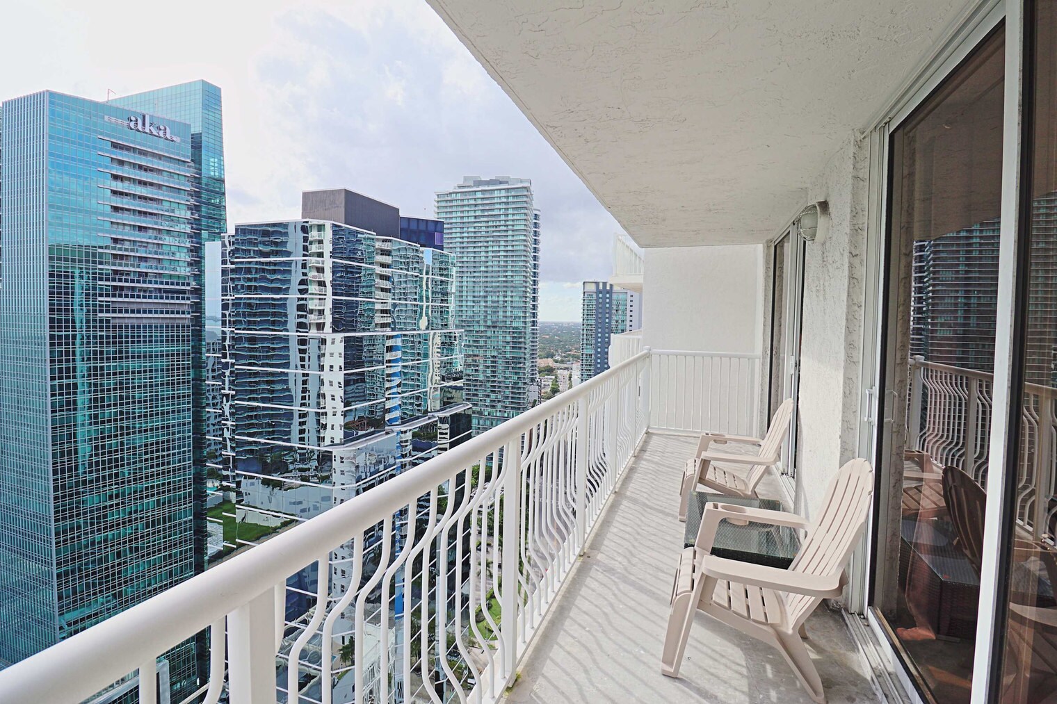 Building Photo - 1200 Brickell Bay Dr