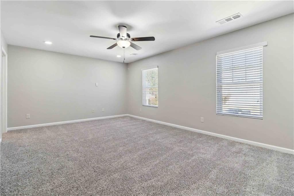 Building Photo - 100 Heritage Club Cir