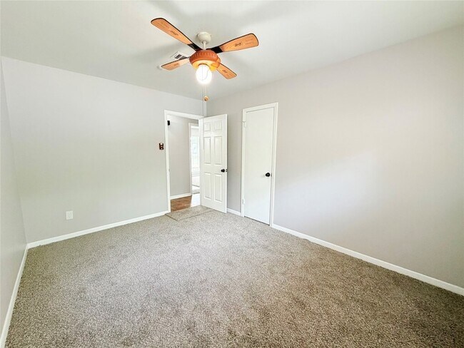 Building Photo - 20729 Canterbury Ln