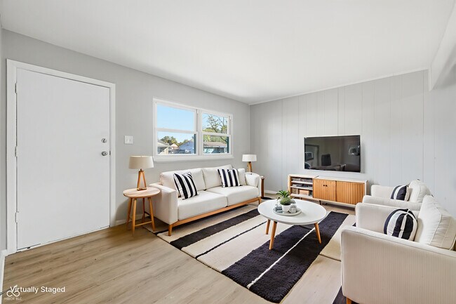 Building Photo - 2908 S Walcott St