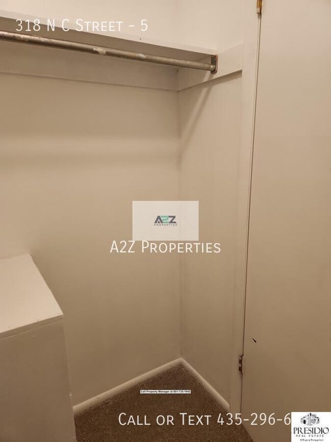 Building Photo - 318 N Center St