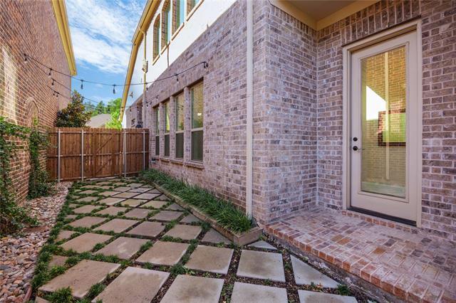 Building Photo - 3025 Hurstwood Dr