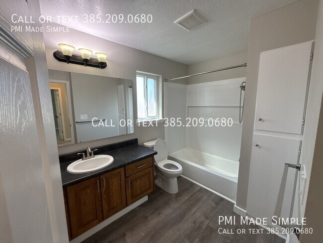 Building Photo - 1791 W Garden Dr