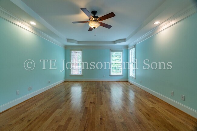 Building Photo - Luxury Living in Lewisville