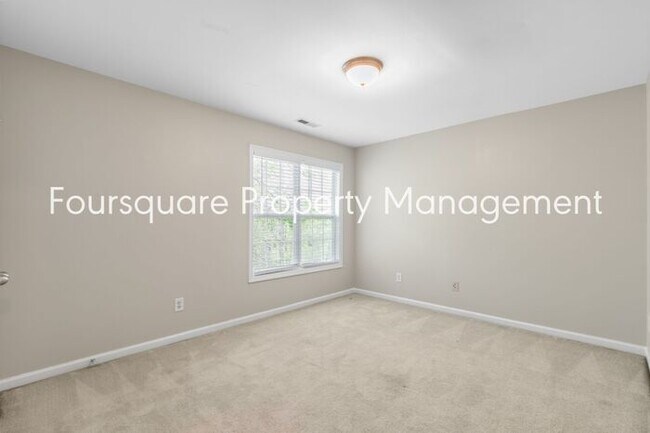Building Photo - Single Family Home| 1st Floor Master Bedro...