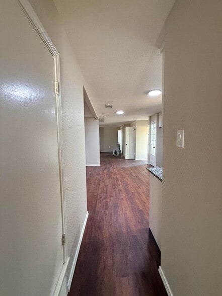 Building Photo - 4026 Dixon Cir