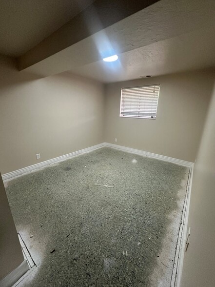 Building Photo - 9919 Lannae Dr